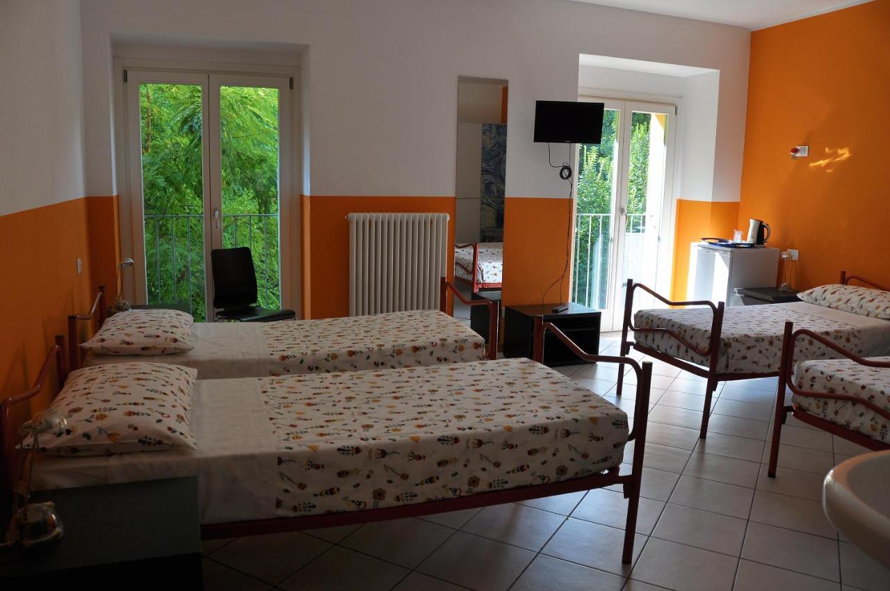 Ostello Residenza Molinatto Oggiono Exteriör bild