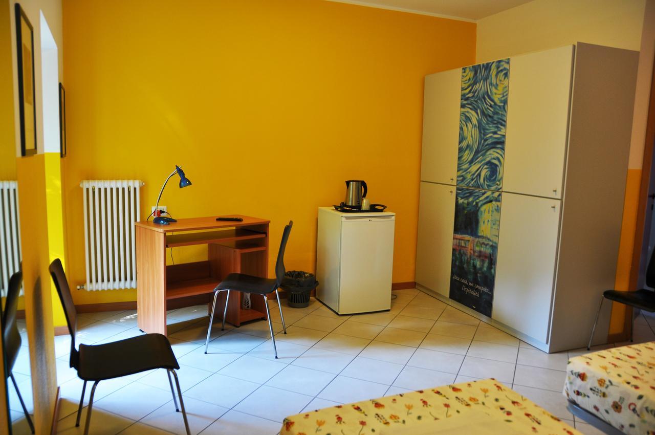 Ostello Residenza Molinatto Oggiono Exteriör bild